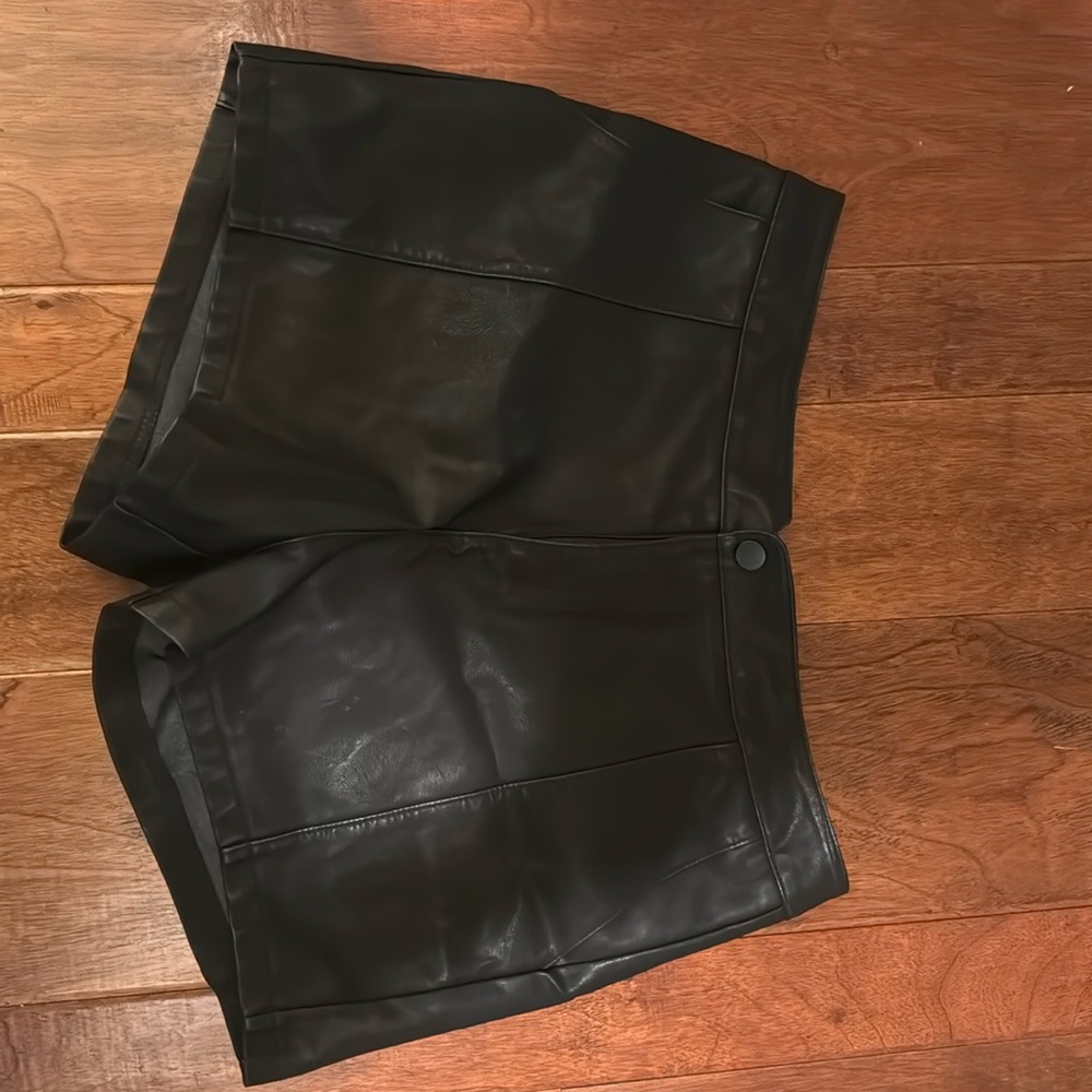 Shorts, pleather (Fashion Nova)